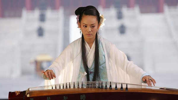 網評金庸武俠筆下10大美女！劉亦菲把兩個古裝女神演成經典，趙敏、王語嫣都不是第一