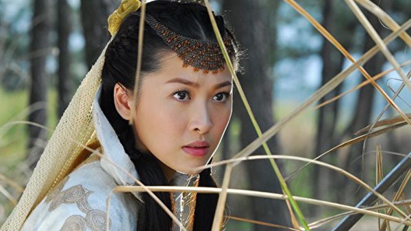 網評金庸武俠筆下10大美女！劉亦菲把兩個古裝女神演成經典，趙敏、王語嫣都不是第一