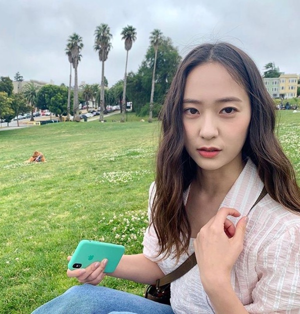 2019秋冬女星捲髮圖鑑！楊丞琳、吳謹言波紋捲髮軟萌顯嫩，楊冪、秦嵐捲髮美哭各界網友！