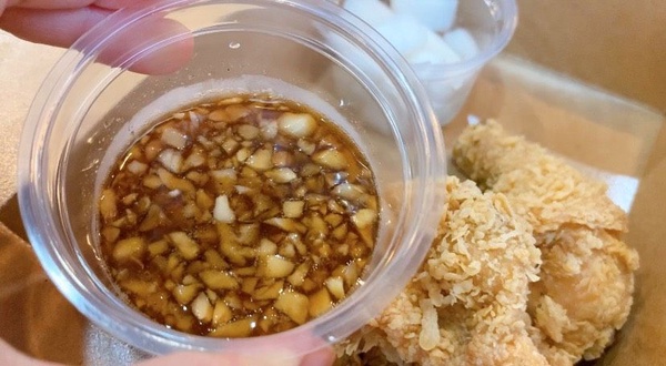 炸雞控衝了！羅東必吃炸雞店「首爾炸雞」台北一號店開幕，半半炸雞、韓國炒年糕必吃！