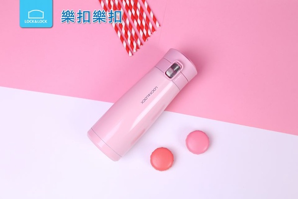 粉嫩色在秋冬依舊時髦翻天！優雅小姐姐全鎖定「冷調粉嫩」，必買時尚配件一次網羅特搜