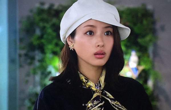 貝蕾帽這樣戴超牢固，狂風暴雨吹不掉！貝蕾帽挑選技巧公開，選對帽型輕鬆變瓜子小臉～