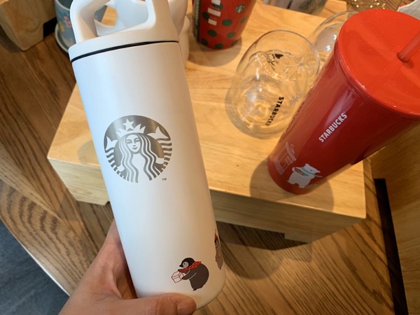 星巴克「北極熊」超萌聖誕系列上市！還有聖誕必喝飲品「太妃核果風味那堤」也回歸星巴克啦！