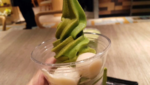「御前上茶」台北抹茶控必吃！高雄超夯的「御前上茶」，分級的抹茶那提＆濃郁滋味的靜岡玄米抹綠絕對都要試試～