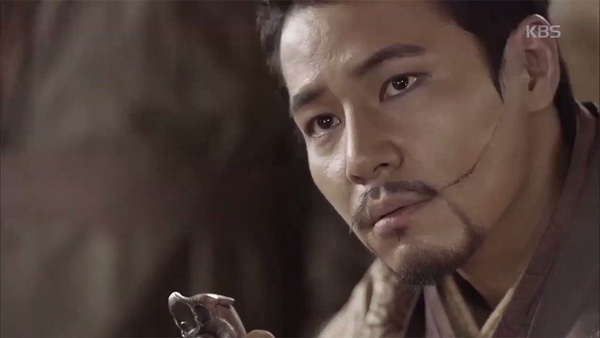 李奎炯新戲首當男主搭金泰希！「小迷糊」李奎炯9部作品，《秘密森林》、《證人》神演技，和李棟旭演兄弟超有愛