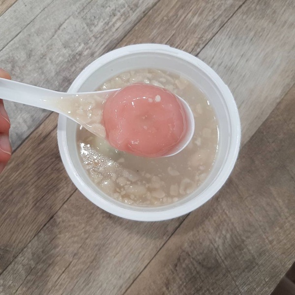 7-11把福源花生醬變成湯圓了！超濃厚「新竹福源花生芝麻湯圓」＆滿滿芋泥的「芋香麵包」，超商的罪惡系美食絕對要試一波～
