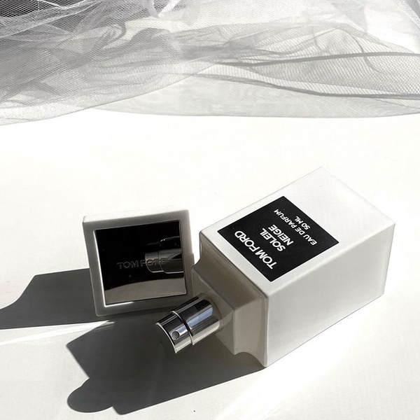 TOM FORD保養油「珍珠光」絕美新色登場！冰晶般的細緻流沙美翻，加碼冬季新品彩妝