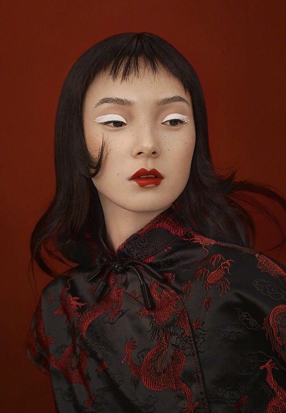 2020「紅吱吱」唇膏合輯！MAC龍騰印花、植村秀小紅方，喜氣搶眼唇彩，一路時髦到過年