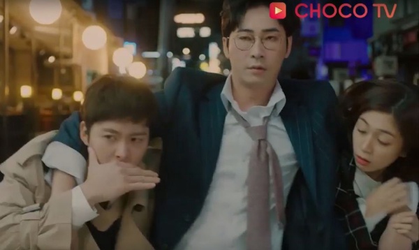 《抓住幽靈》文瑾瑩「你是我的安全帶」開撩班長！韓劇6大創意撩人套路，李鍾碩笑韓孝周像「智障」，她仍心動！