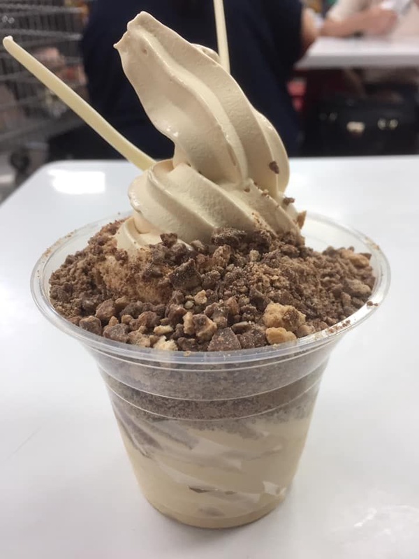 COSTCO「焦糖脆片聖代」全新口味！甜而不膩的焦糖牛奶霜淇淋，到好市多一定要吃吃看～