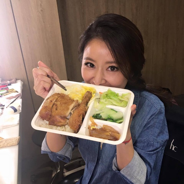 林心如身為專業老饕，享受美食卻還能維持住好體態!