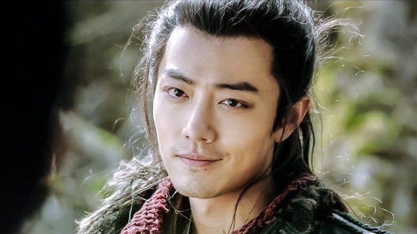肖戰《狼殿下》鬍子劇照曝光！9位「浪蕩子」古裝男神，楊洋留著乞丐頭還是帥