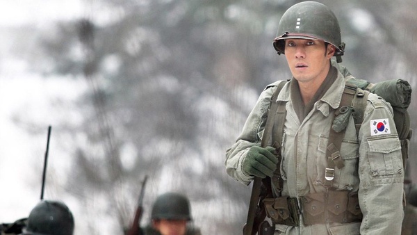 玄彬《愛的迫降》穿軍裝拯救孫藝真！11位韓劇軍裝男神，海軍、空軍通通有，宋仲基＆丁海寅2個「劉大尉」都帥