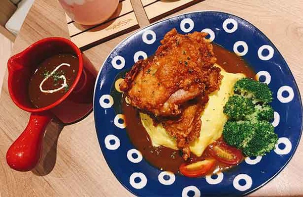 台灣國外美食6家推薦！屋莎鬆餅、泰國雪冰、韓國吉拿漢堡總整理