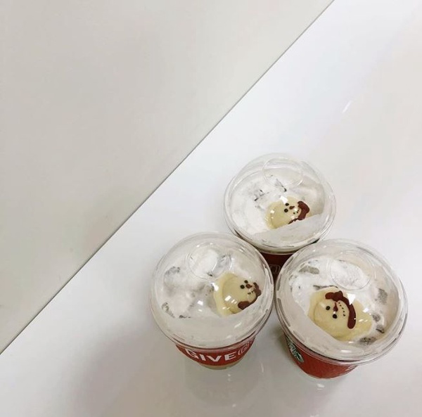 韓國聖誕飲料超萌！飲料上有聖誕樹、聖誕老公公讓人捨不得喝啦