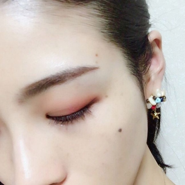2017必收話題「百元眼影盤」收服其中一盒，其他錢可以省下了