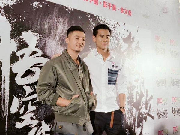 好想被乾爹彭于晏抱緊處理！周杰倫、蕭敬騰演藝圈超帥乾爹
