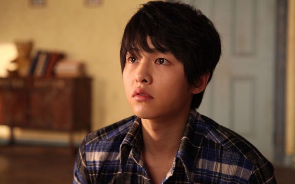 「狼少年：不朽的愛」宋仲基一路贏得少女眼淚