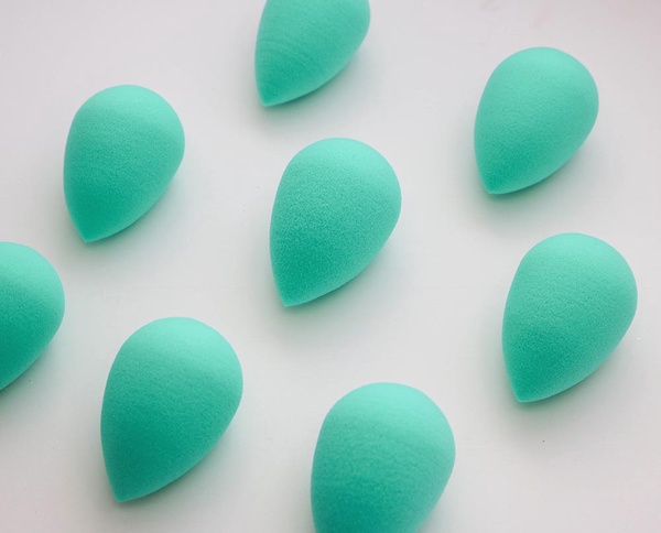 一次擁抱11顆beautyblender！15周年超療癒美妝蛋禮盒送給你