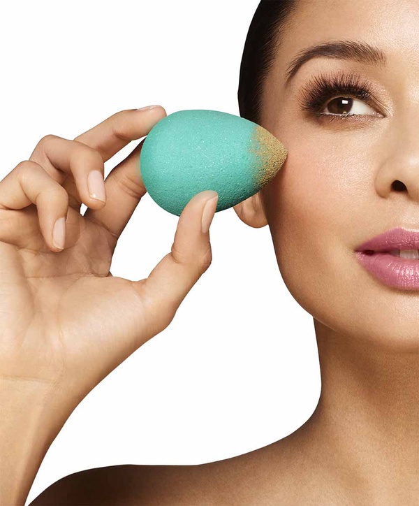 一次擁抱11顆beautyblender！15周年超療癒美妝蛋禮盒送給你