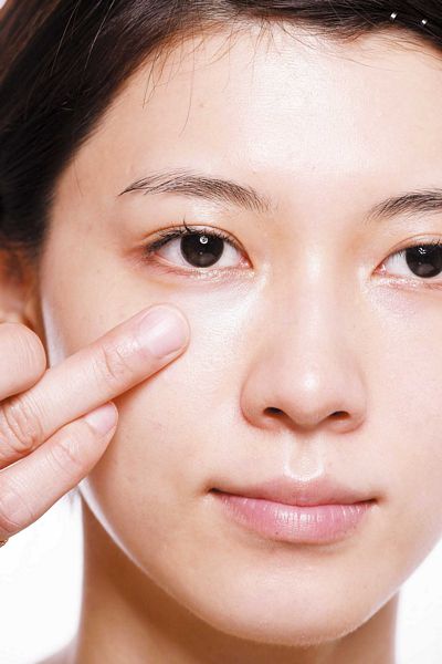 聯誼妝容的基準，就是「比自然好上一點點」