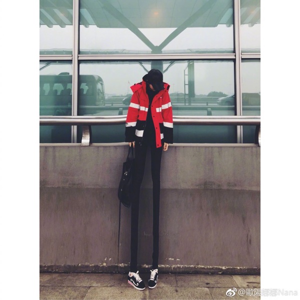 歐陽娜娜P圖，長腿根本踩高蹺！安以軒、范范意外P過頭