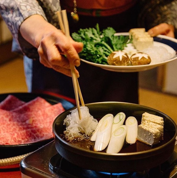 4家日本東京「和牛壽喜燒」推薦！一入口就融化的銷魂口感