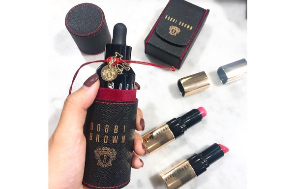 Bobbi Brown新春限定版！冬蟲夏草粉底液換上狗年新裝啦！
