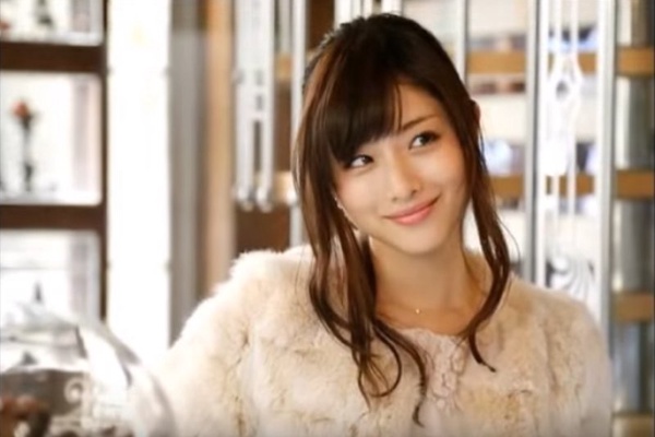石原聰美眼妝教學！日妞整型級眼妝，簡直「複製貼上」