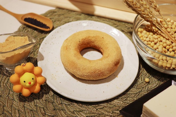 甜度降40%！Mister Donut「豆腐x波堤麵團」全新豆腐甜甜圈上市