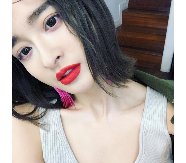 「櫻桃番茄紅唇」Pony、heizle擦了超顯白~ 開架相似色追流行不買貴！