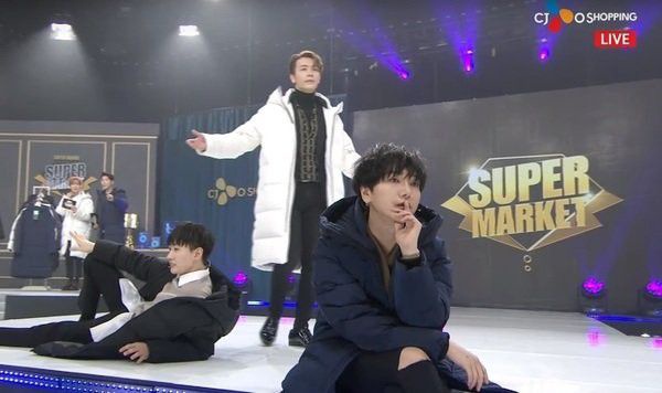 韓星時尚「黑長版羽絨外套」品牌介紹！Super Junior這件一小時就賣光