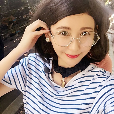 圓框眼鏡這樣搭就對了！就是呆呆der才好看