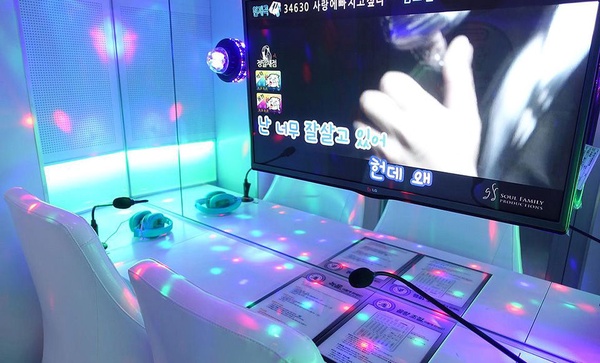 韓綜裡出現的電話亭KTV台灣也有了！ 一人包廂飆歌只要30元！