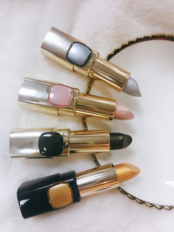L'Oréal 金屬疊擦4 in 1，巴黎時裝週指定款時尚「金屬光」唇膏！ 