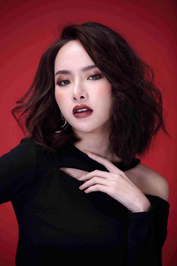 Maybelline「極綻色金屬霧光唇膏」一支5用打造全臉妝容！