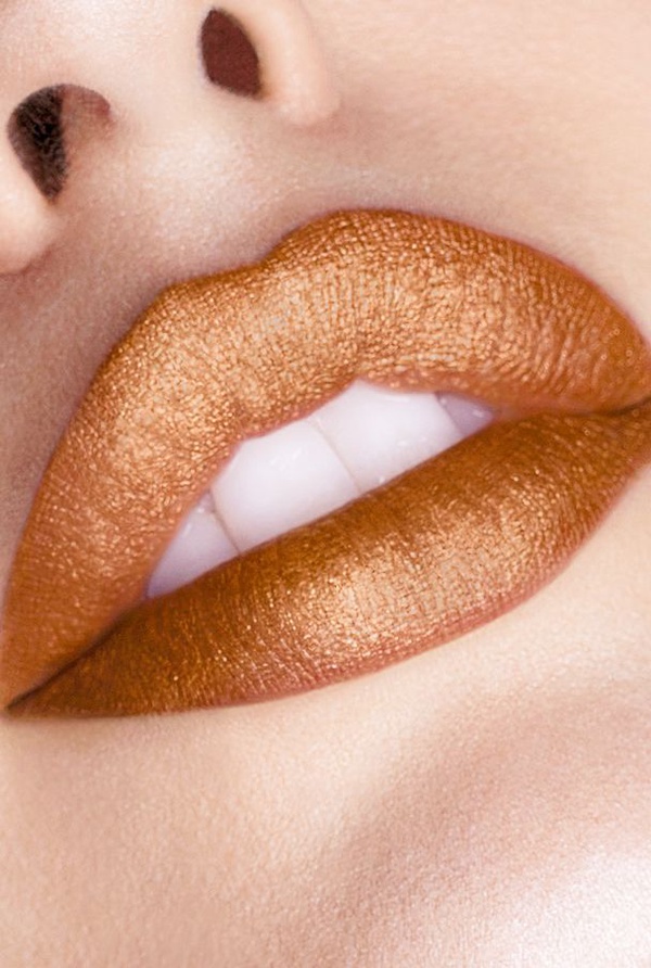 Maybelline「極綻色金屬霧光唇膏」一支5用打造全臉妝容！