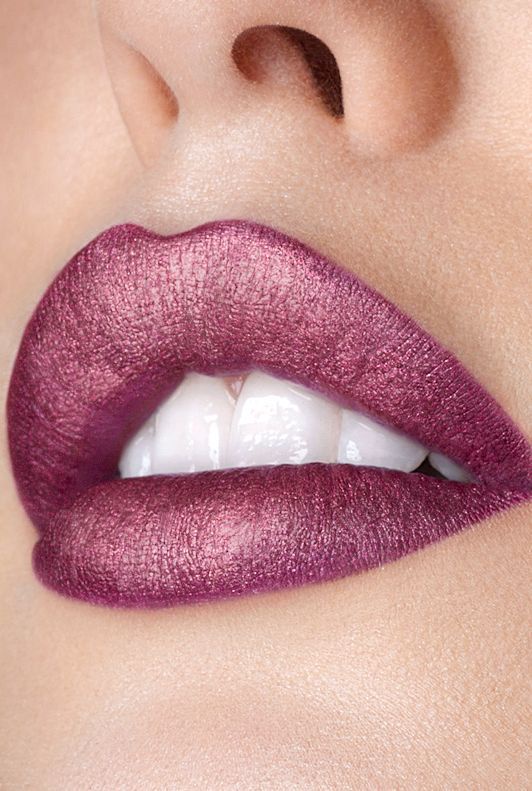 Maybelline「極綻色金屬霧光唇膏」一支5用打造全臉妝容！