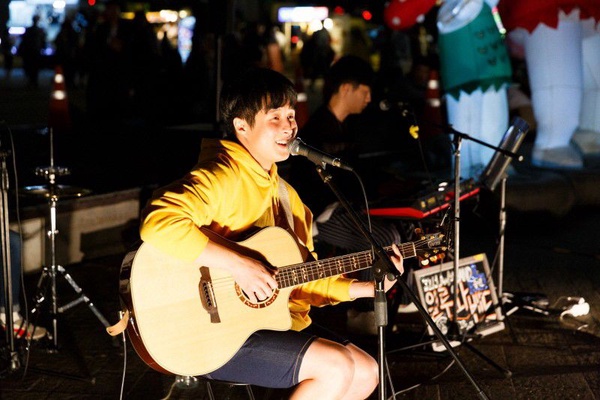 6 所分市、最大規模！首爾最夯限定夜市「夜貓子夜市」，「花遊記」拍攝地也在內！