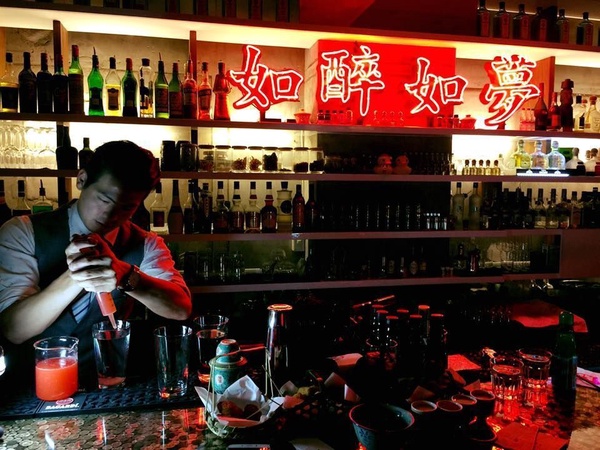 台北隱藏版酒吧攻略！沒看完保證你找不到入口、金牌特務場景經典重現