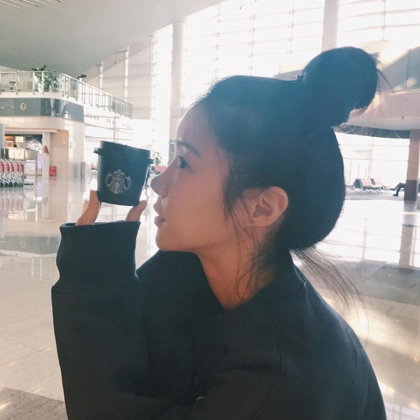 李佳穎美貌又升級！露背照美到逆天似IU，35歲凍齡秘密大解密