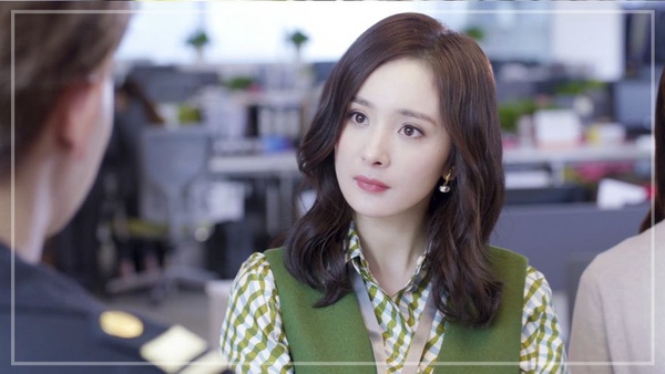 楊冪襯衫穿搭方法！《談判官》穿搭教科書，熟女少女±1件