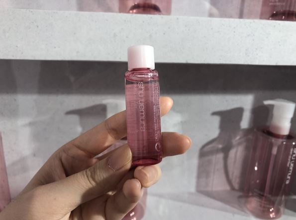 植村秀超美櫻花粉紅POPUP STORE！3/8-3/10一起體驗夢幻櫻花潔顏油～～