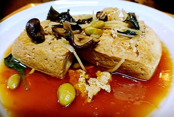 米其林推薦必吃夜市美食！ 台北六大夜市上榜，平民美食正當道