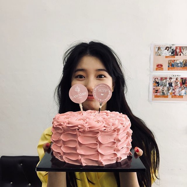 李棟旭認戀秀智！《強心臟》理想型到戀人，13歲差韓流明星情侶誕生！
