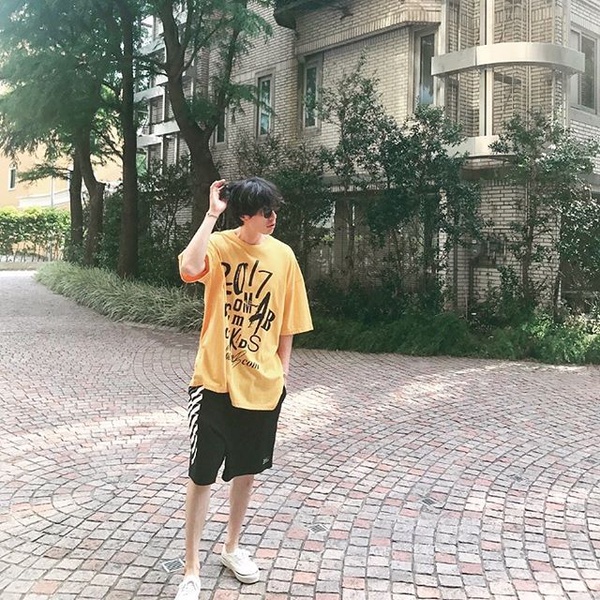 李棟旭認戀秀智！《強心臟》理想型到戀人，13歲差韓流明星情侶誕生！