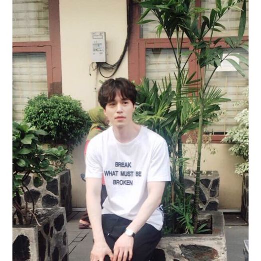 李棟旭認戀秀智！《強心臟》理想型到戀人，13歲差韓流明星情侶誕生！