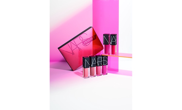 NARS 「 燦光三色頰彩盤」3月底上市！粉質超細，就像臉上自己在發光～