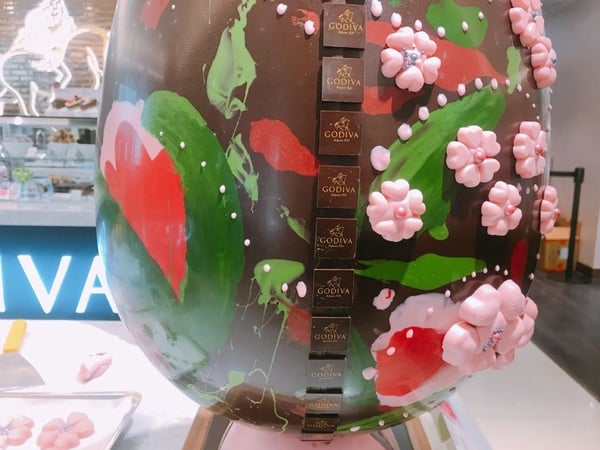 GODIVA門市「超巨大復活彩蛋」限定登場！編帶你搶先看製作過程