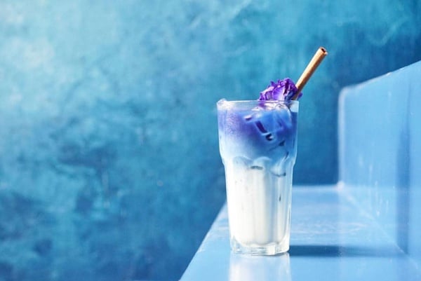 泰國藍色飲品超夯推薦！夢幻又療癒，價格還超級便宜！